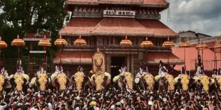 Thrissur pooram1