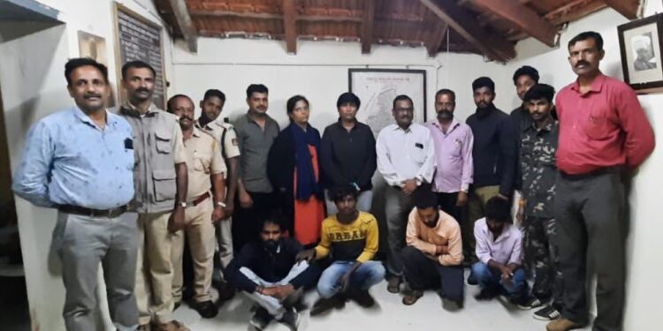 four-arrested-for-try-to-sell-tiger-teeth-in-kodagu
