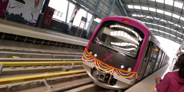 ಮೆಟ್ರೋ bengaluru-namma metro-collects-rs-1-crore-fine-for-not-wearing-masks-properly-in-stations-and-trains